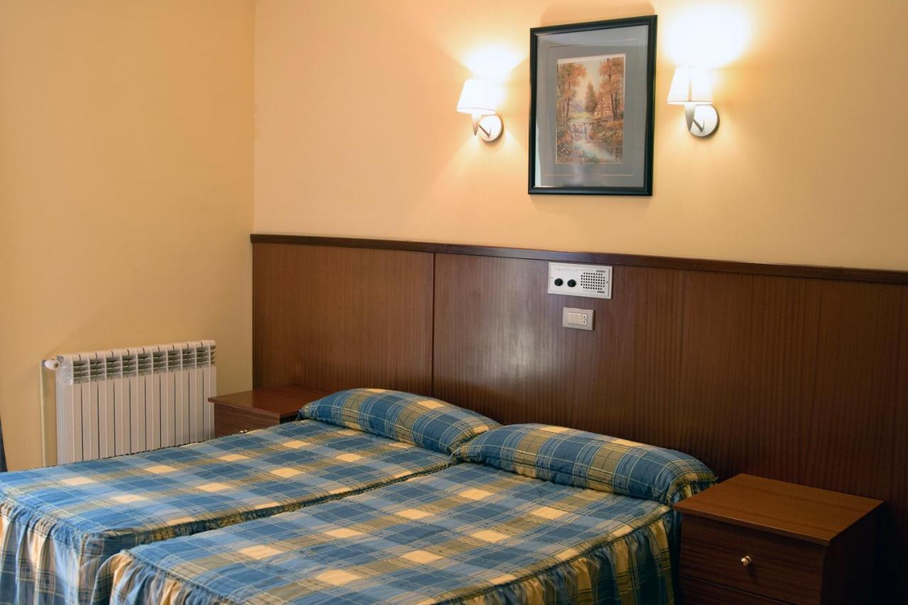 Pensio La Creu Hotel Esterri d'Àneu Eksteriør billede