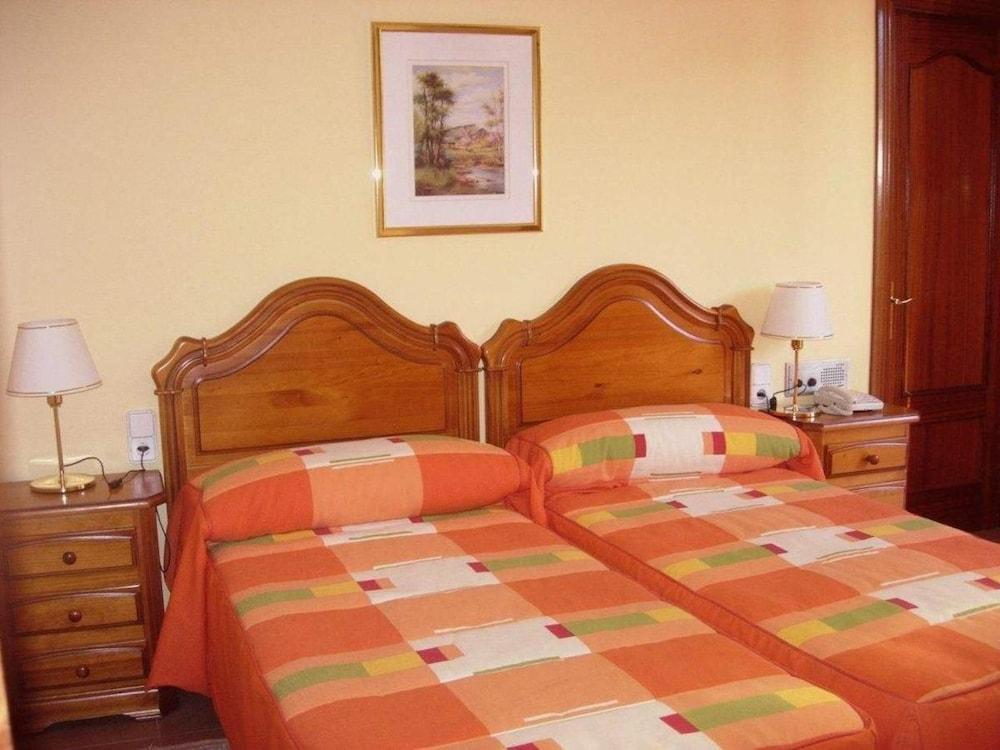 Pensio La Creu Hotel Esterri d'Àneu Eksteriør billede